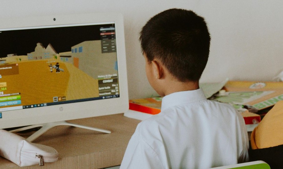 Anak Sering Main Game Online? Ini Dampaknya Menurut Psikolog